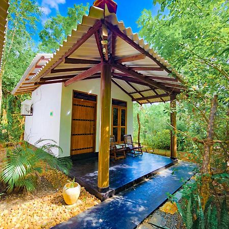 Bright Sun Safari Hotel Udawalawe Luaran gambar