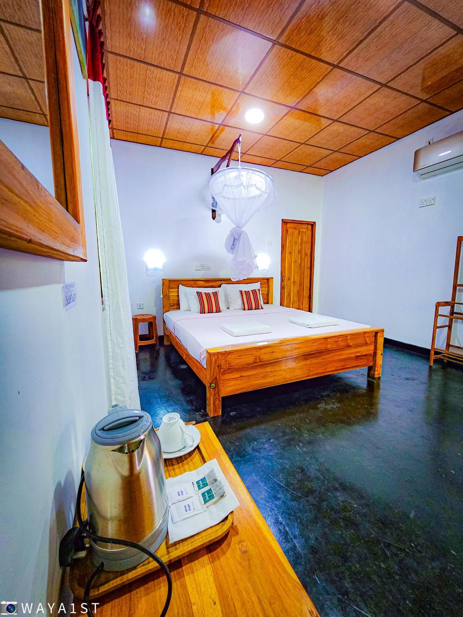 Bright Sun Safari Hotel Udawalawe Luaran gambar