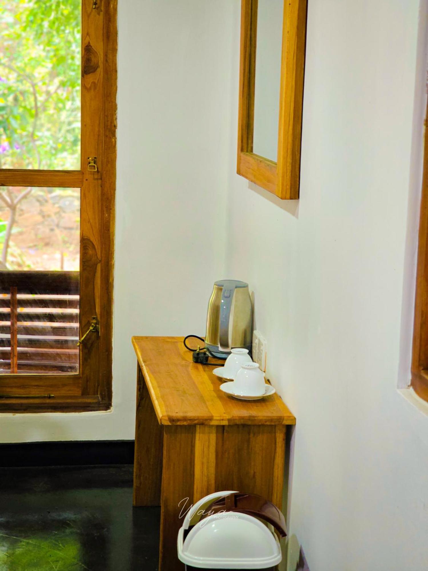 Bright Sun Safari Hotel Udawalawe Luaran gambar