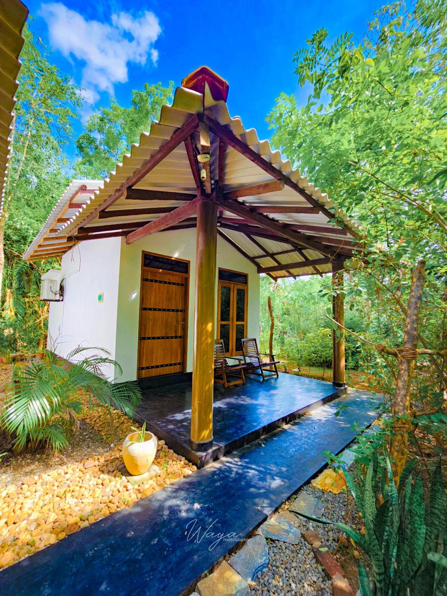 Bright Sun Safari Hotel Udawalawe Luaran gambar
